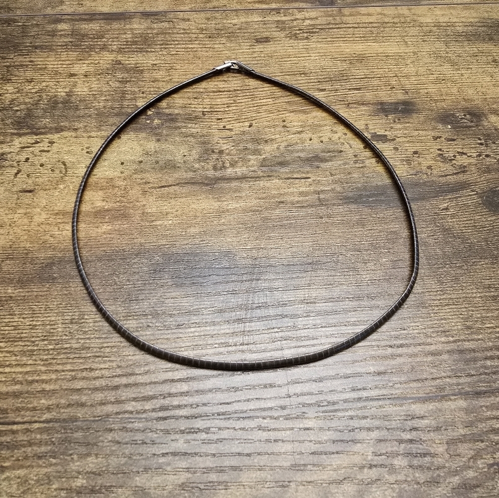 silvertone copper round necklace - Picture 6 of 6